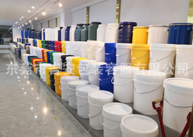黄色VS日本吉安容器一楼涂料桶、机油桶展区
